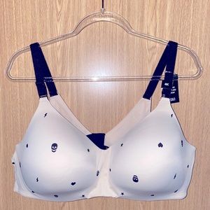 48c Torrid wire-free tan/black skull NEW bra
